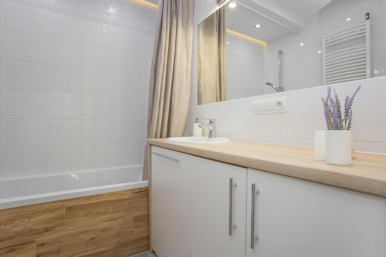 ביאליסטוק Urban Jungle Apartment In The City Center מראה חיצוני תמונה